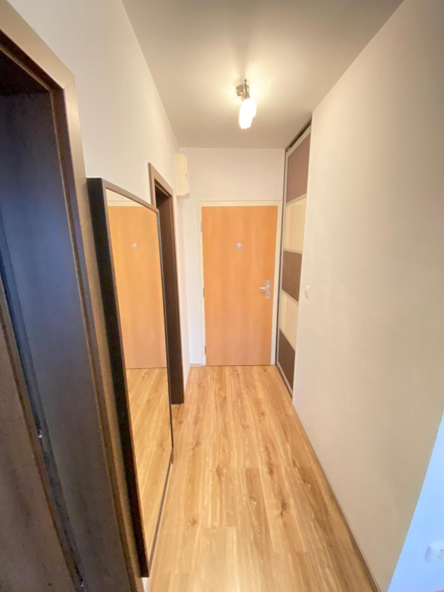 Appartement Nivy Balcony Next To Bus Station Bratislava